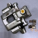 Супорт передній правий Mitsubishi Canter Fuso FB83B, FE71A нижній