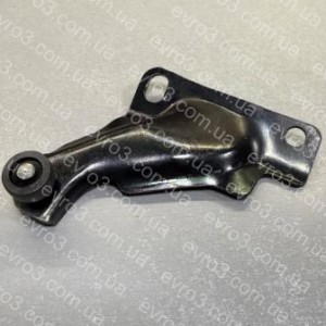 Ролик зсувних дверей центральний R Hyundai H100 1993>2004